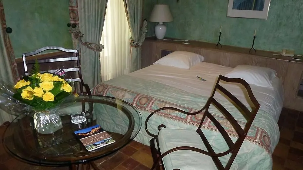 Chateau De Pizay Belleville-sur-Saône Hotel